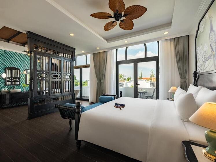 Indochine mộc mạc, nhẹ nhàng và gần gũi thiên nhiên.